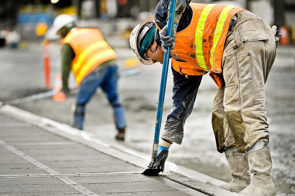 Western Australia is cracking down on scraping away construction leftovers and encouraging councils to use recycled building material in road projects.