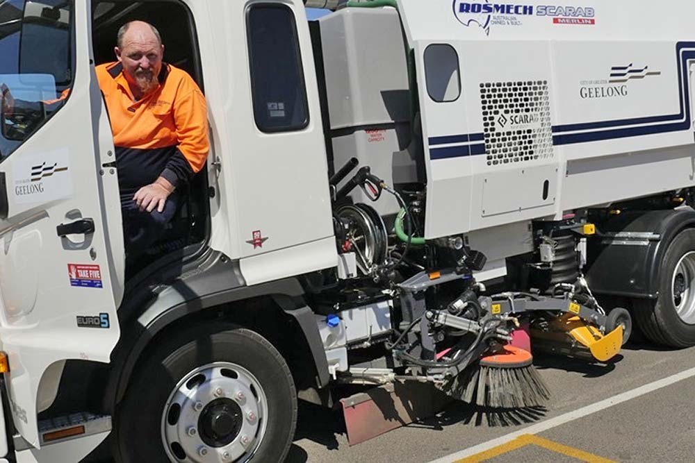 State-of-the-art Hino street sweeper selected by City of Greater Geelong to keep the roads and gutters clear of rubbish.
