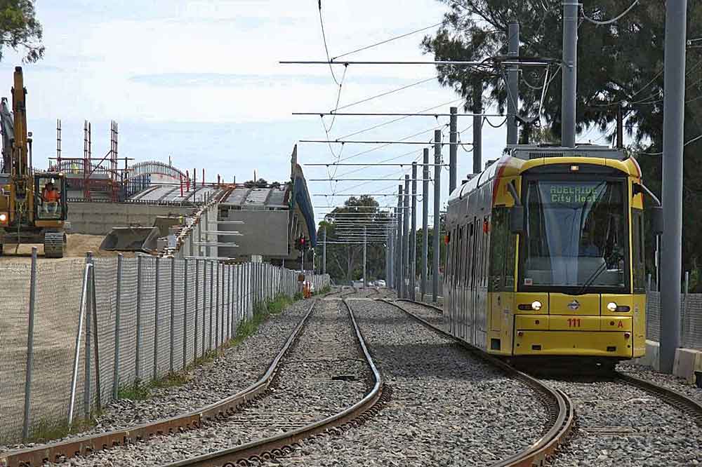 Trams in Adelaide will be extended at a cost of $500 million if the Labor Party is triumphant at the next federal election on 2nd July 2016.