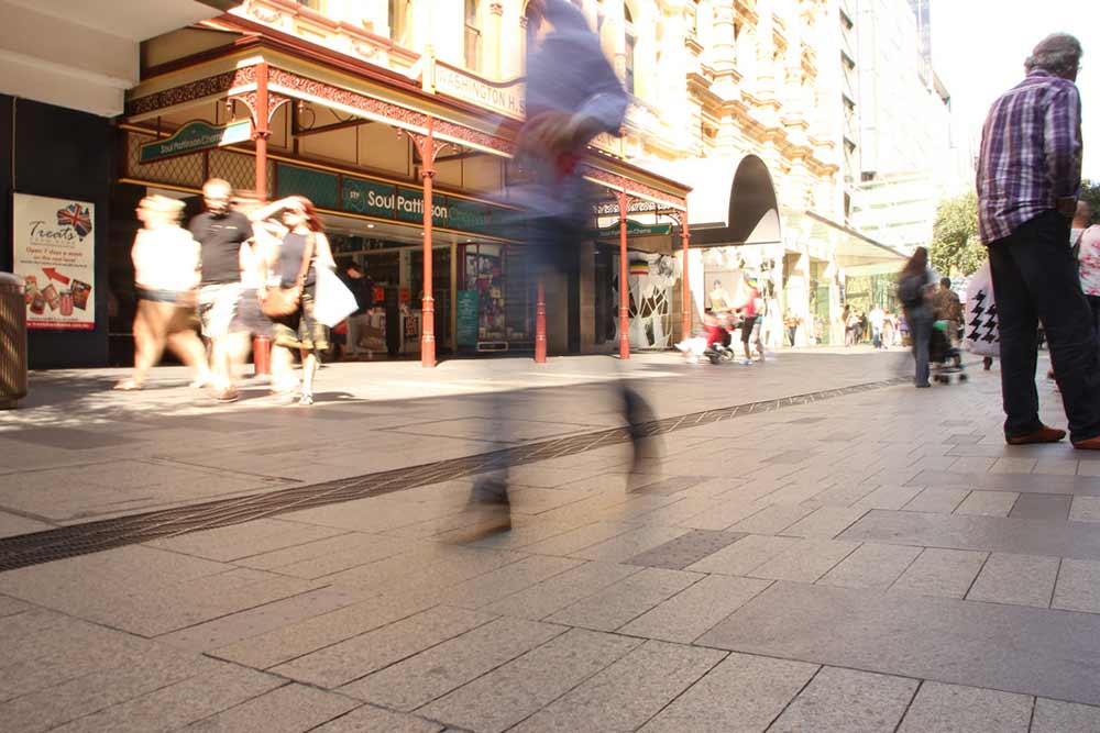 The City of Sydney has placed a ban on smoking in the densely populated Pitt Street Mall area at the request of company tenants.