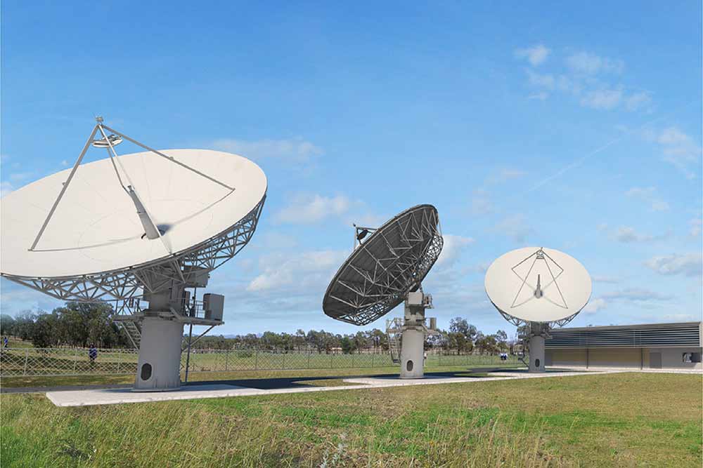 The Australian Defence Force will build and construct a new satellite ground station to help deployed forces overseas communicate home.